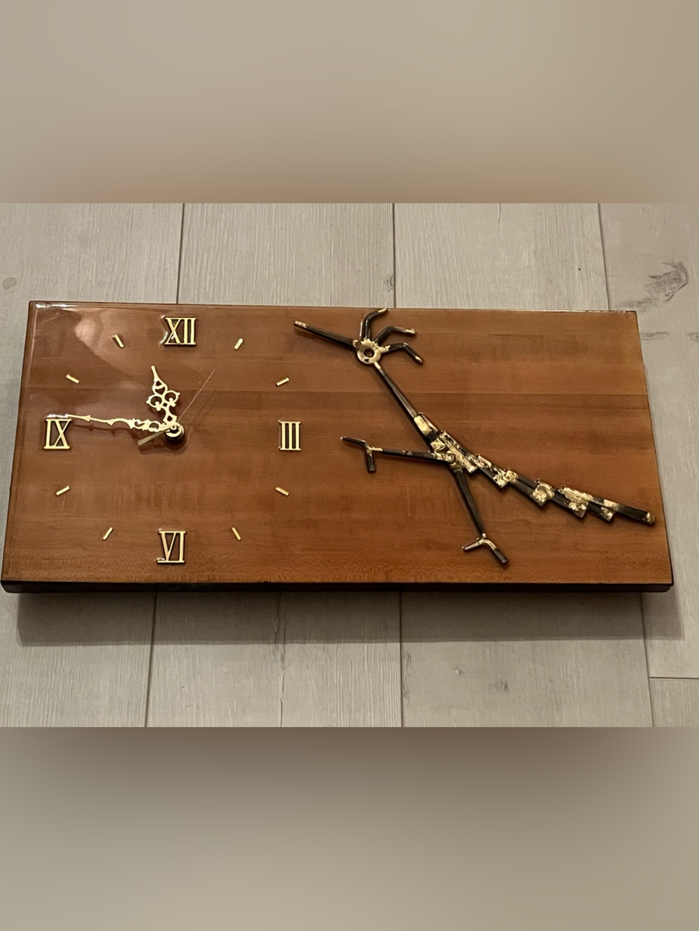Brown Wood Wall Clock with Gold Metal toad runner